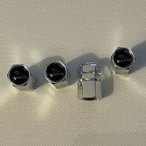 Jaguar Valve Stem Caps in Silver Set of 4 NWT - Picture 1 of 4